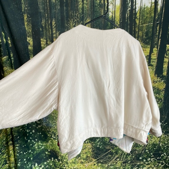 Cross stitched/Embroidered cotton shrug with colourful detailing - Picture 3 of 4